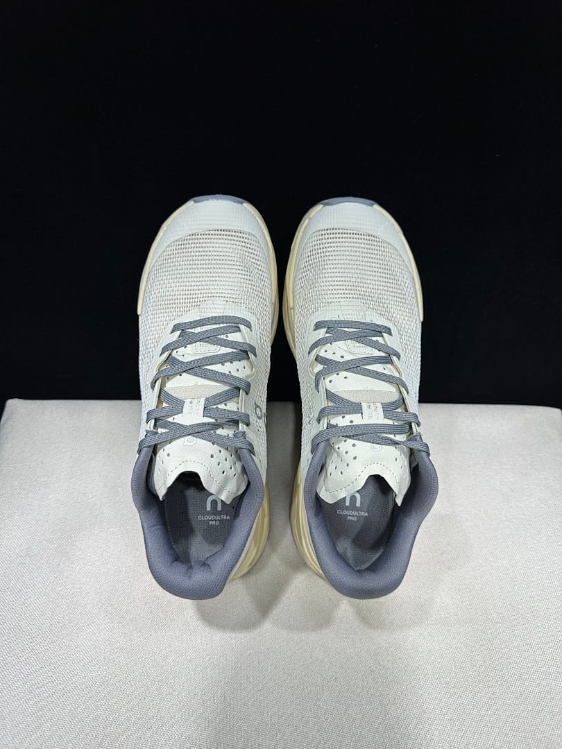 On Cloudultra 3 (Colorway 18)