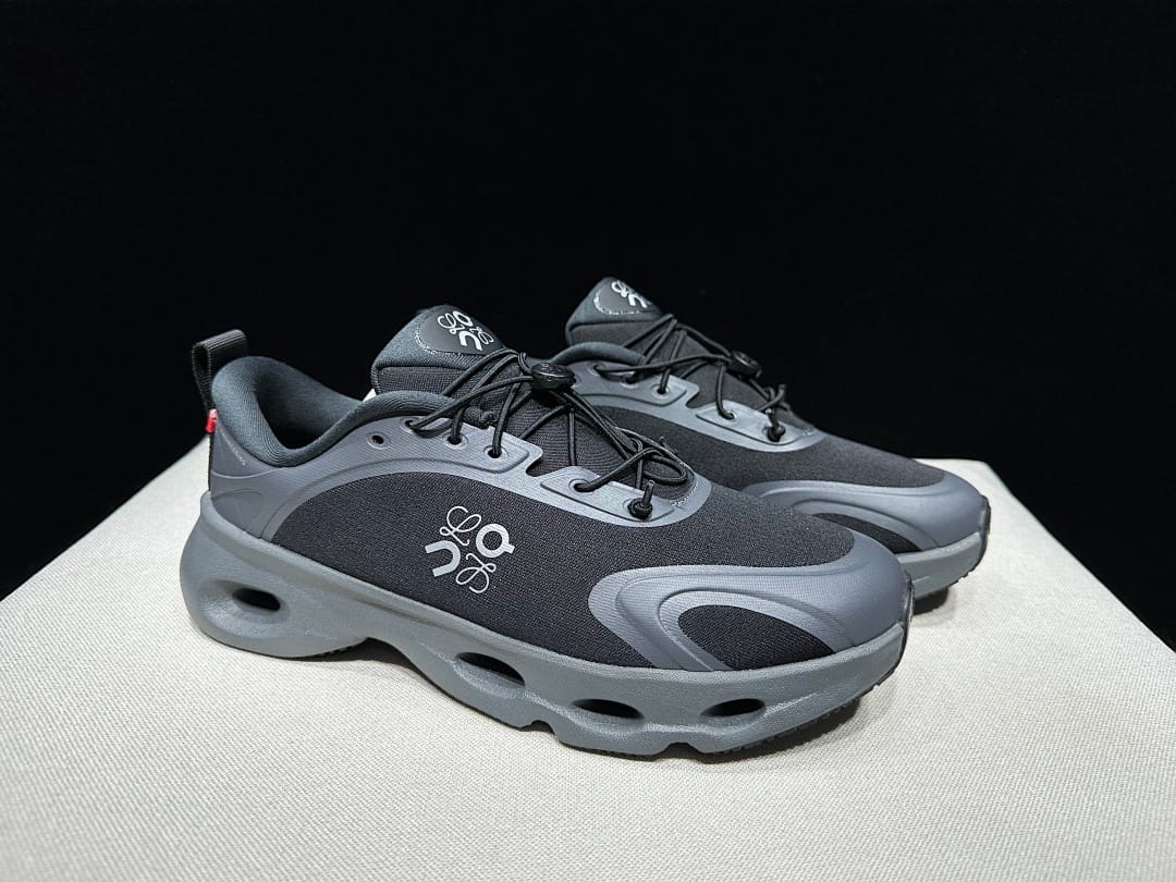 On × LOEWE Cloudventure 3.0 (Colorway 31)