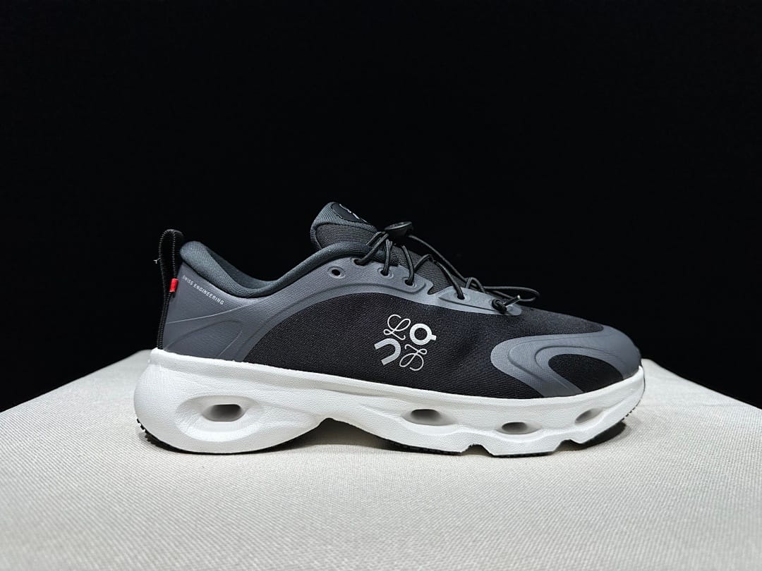On × LOEWE Cloudventure 3.0 (Colorway 29)