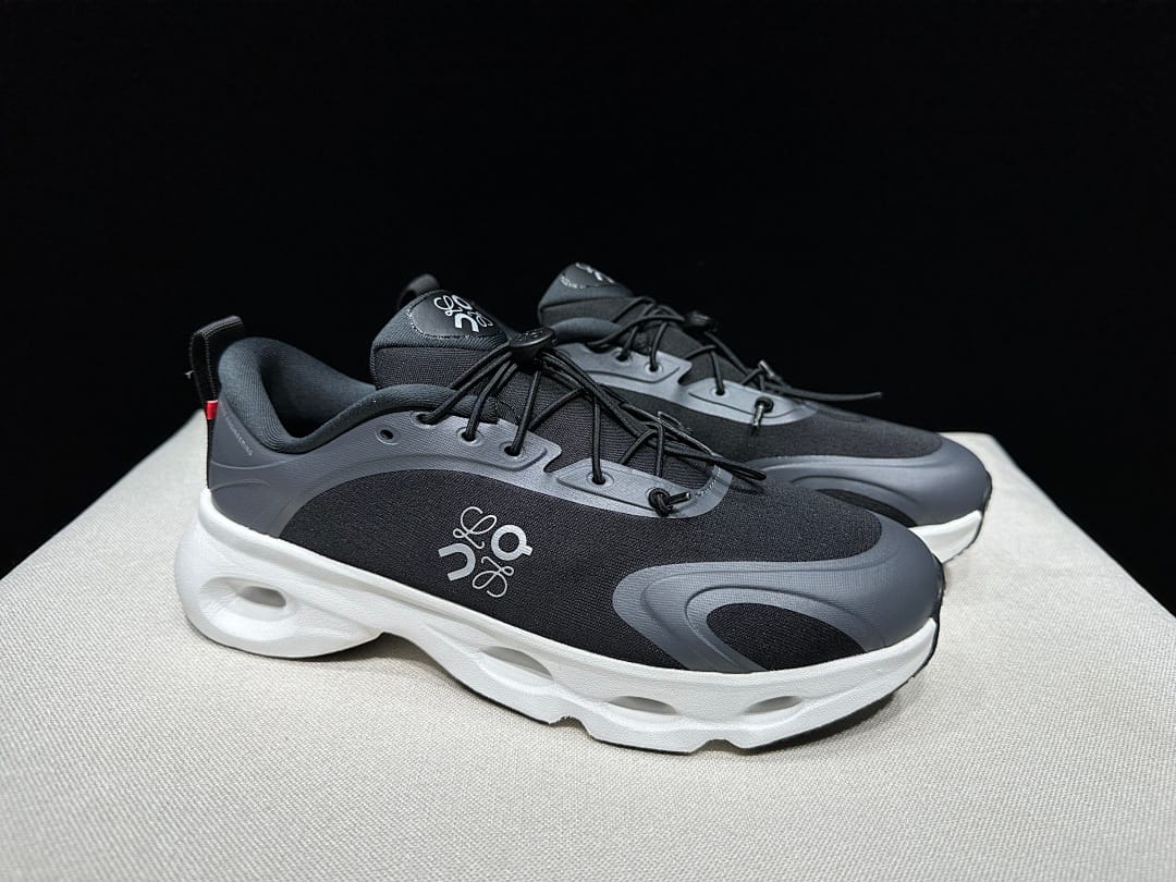 On × LOEWE Cloudventure 3.0 (Colorway 29)