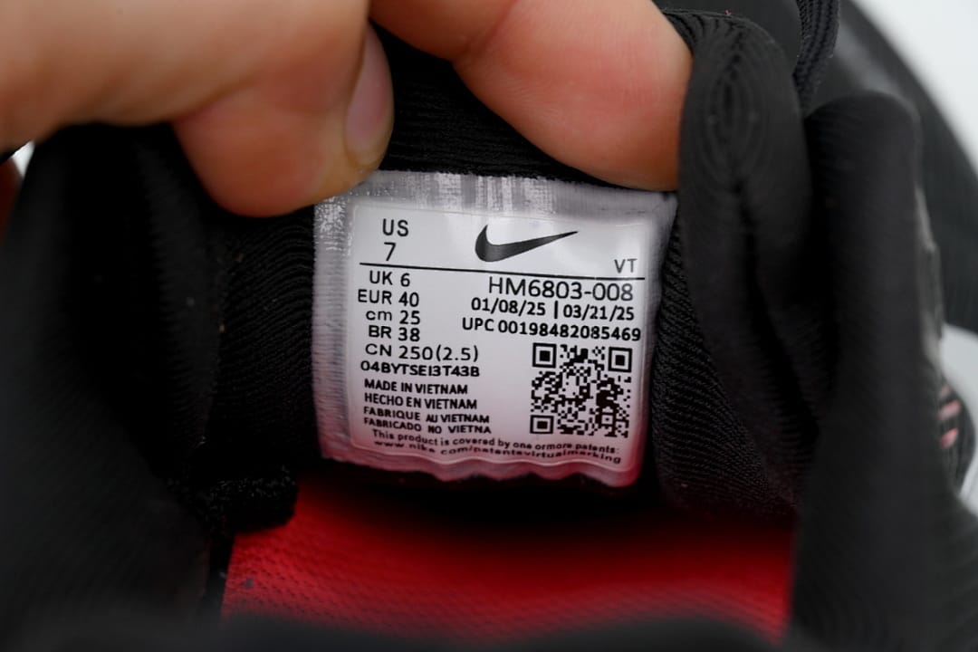 Nike Zoom Vomero 18 AA Edition Black Bright Crimson