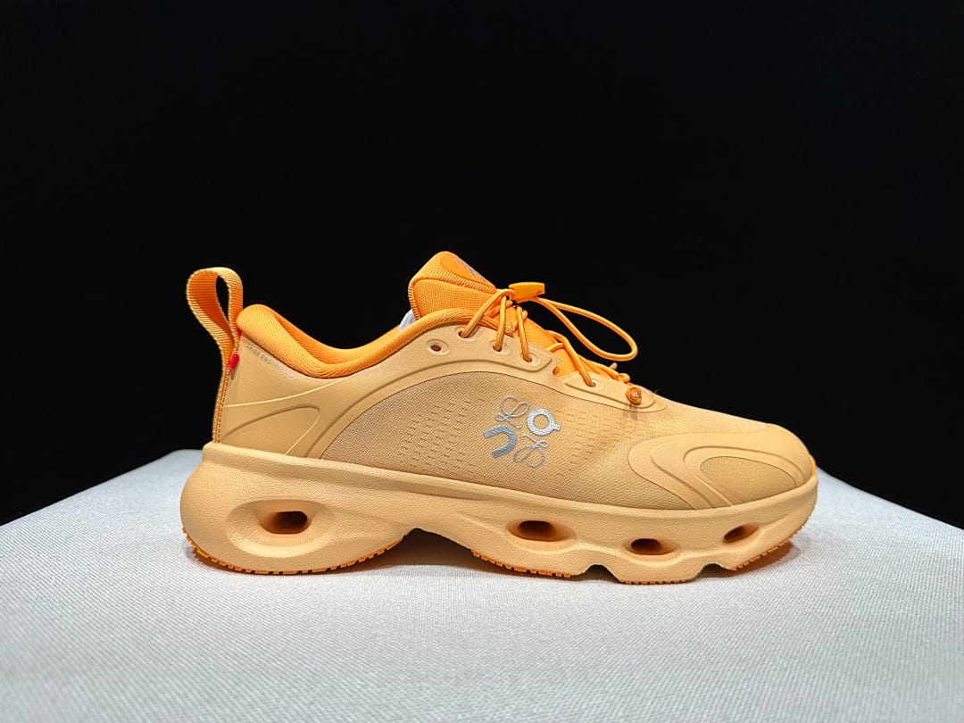 On × LOEWE Cloudventure 3.0 (Colorway 21)