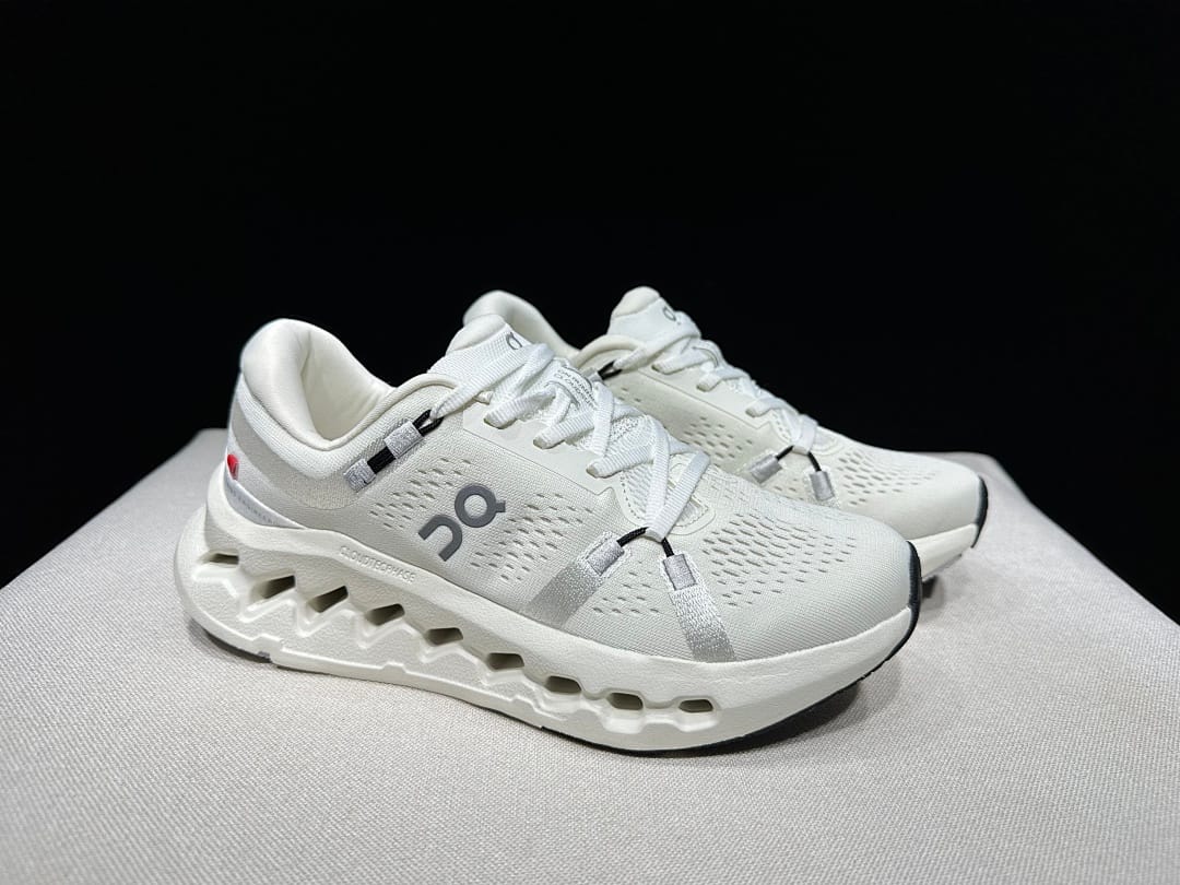 On Cloudsurfer 2 (Colorway 3)