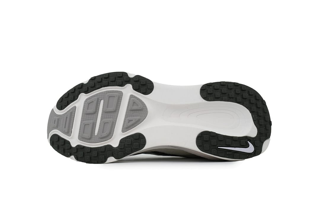 Nike Zoom Vomero 18 AA Edition Run Pack