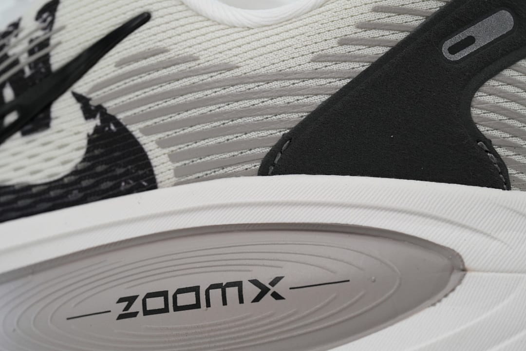 Nike Zoom Vomero 18 AA Edition Run Pack