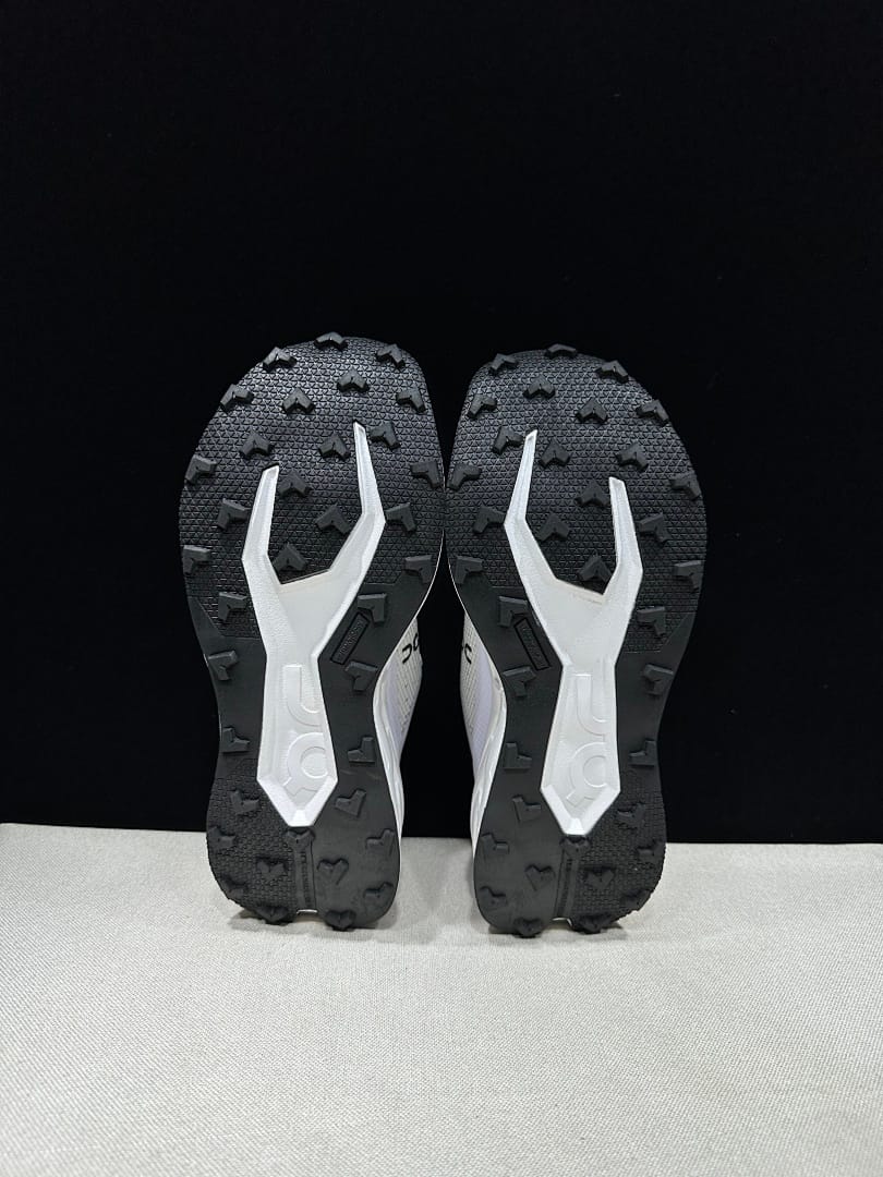 On Cloudultra 3 (Colorway 13)