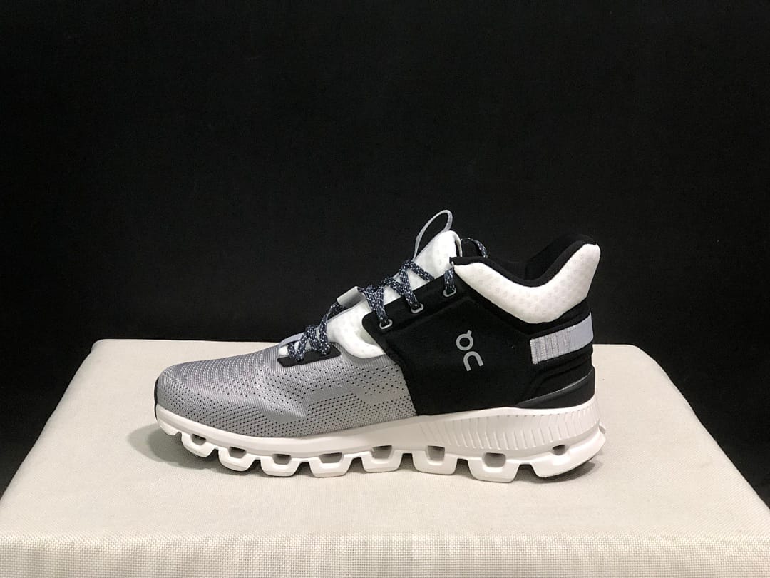 On Cloud Hi Edge (Colorway 27)