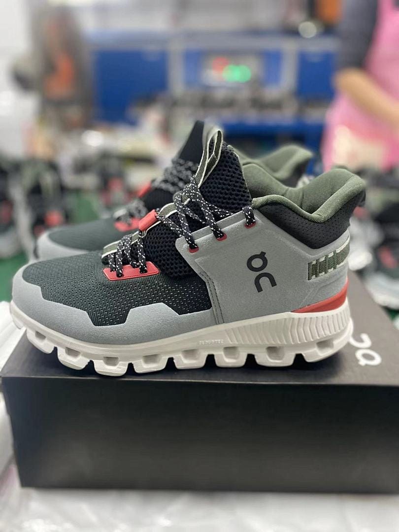 On Cloud Hi Edge (Colorway 25)