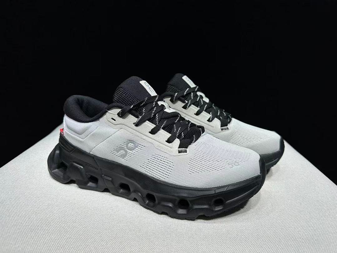 On Cloudflyer 5 'Grey Black'