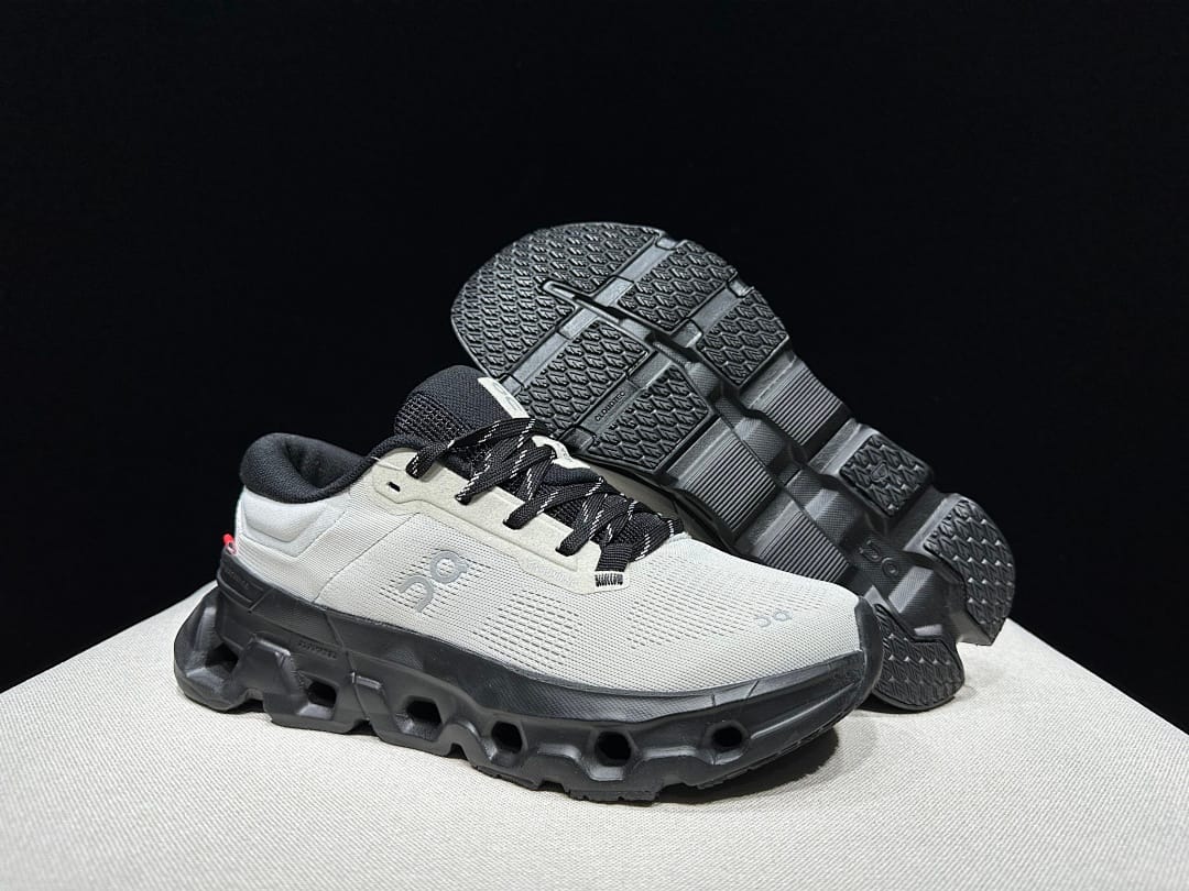 On Cloudflyer 5 'Grey Black'