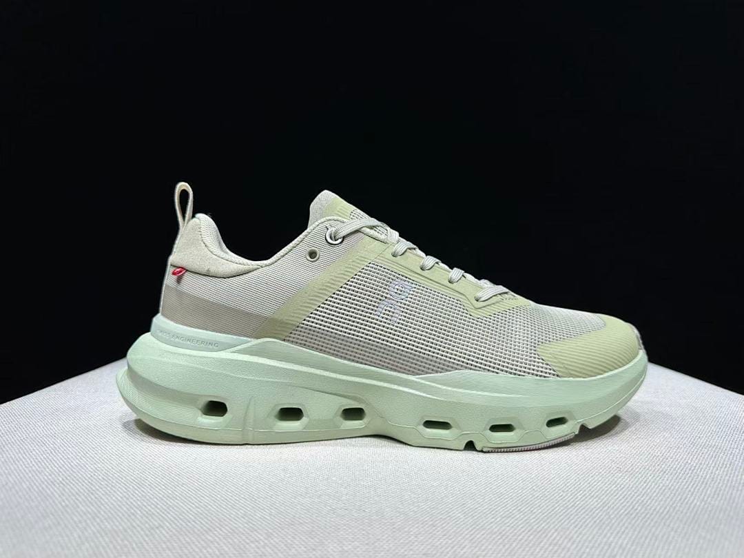 On Cloudpulse Next (Colorway 11)