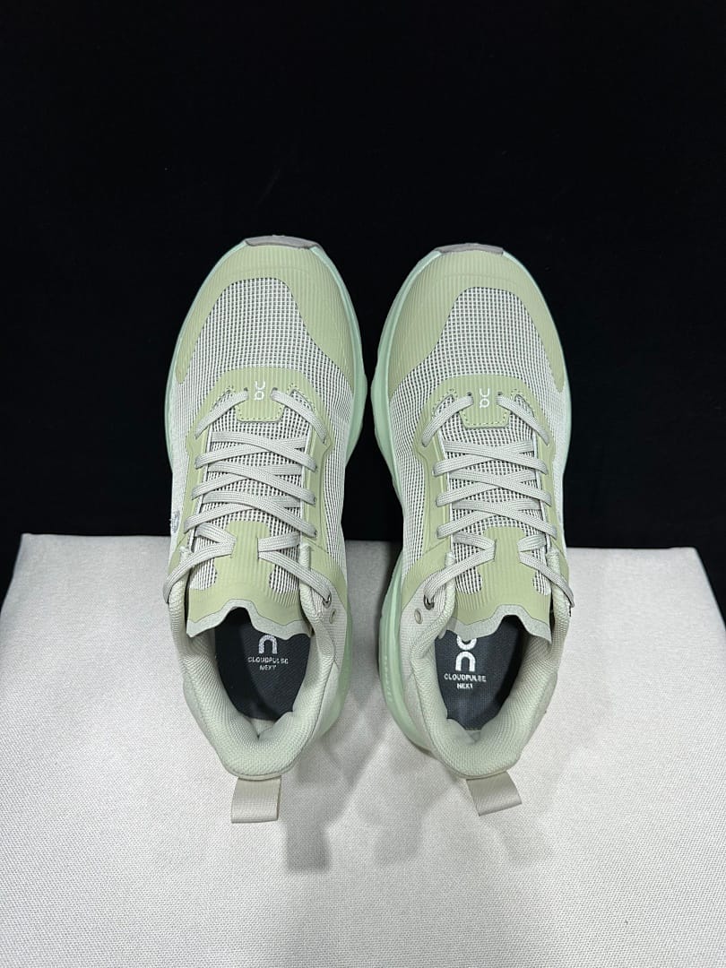 On Cloudpulse Next (Colorway 11)
