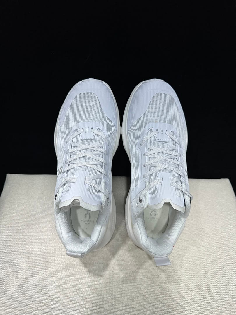 On Cloudpulse Next (Colorway 10)