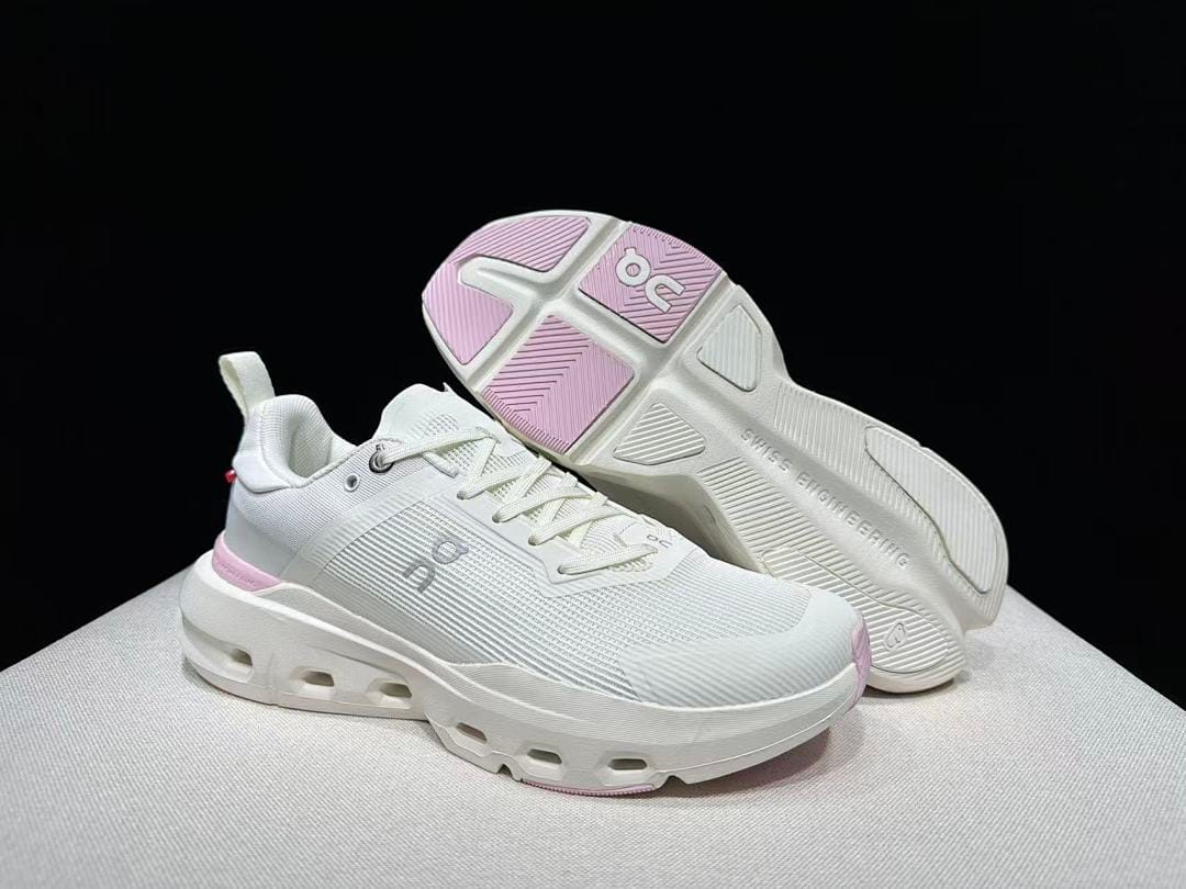 On Cloudpulse Next (Colorway 6)