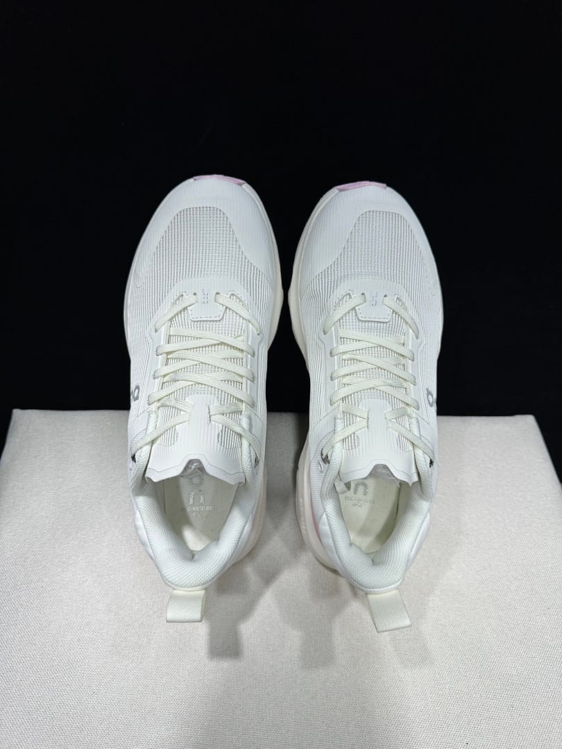 On Cloudpulse Next (Colorway 6)