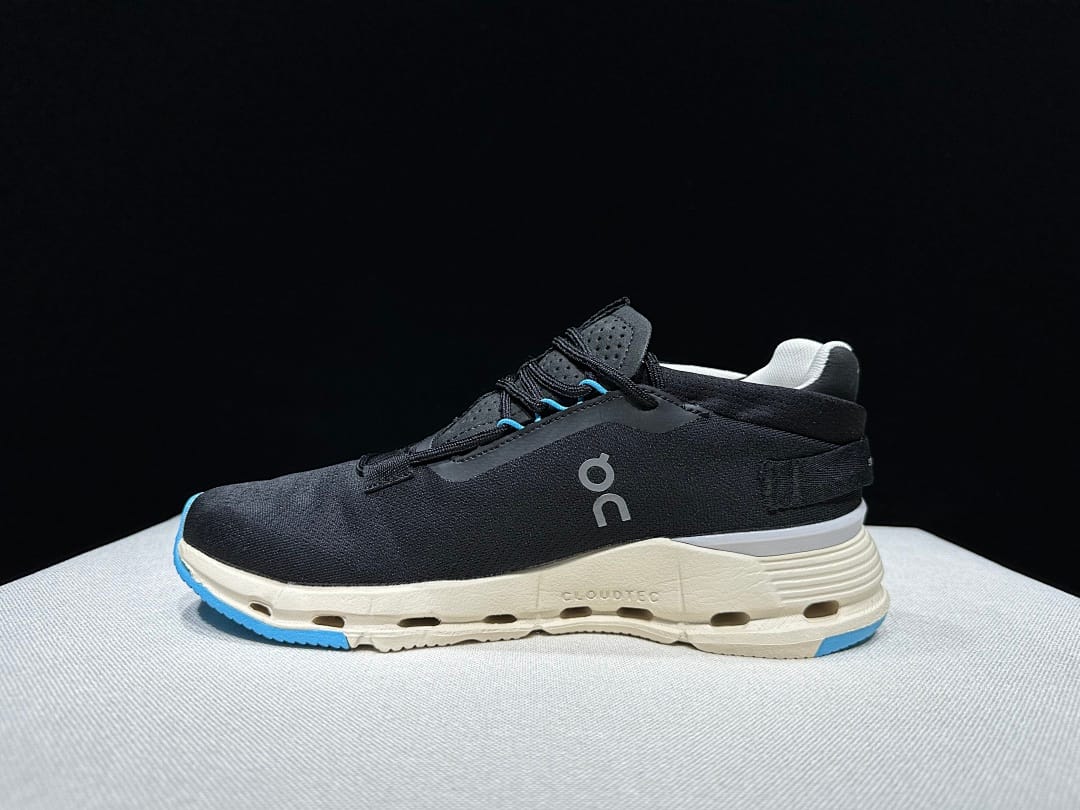On Cloudnova 2 (Colorway 2)