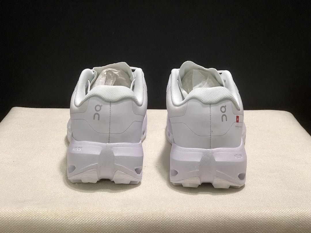 On Cloudvista 3 (Colorway 7)