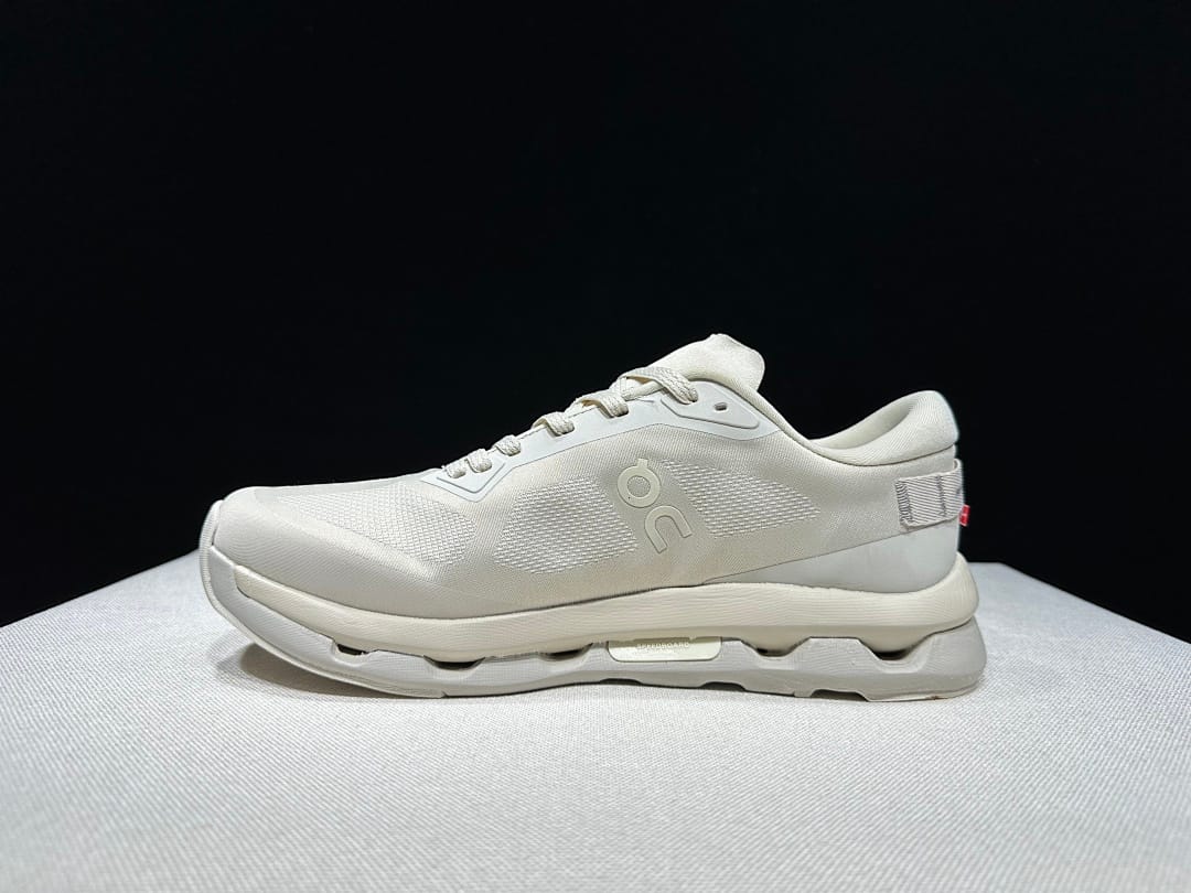 On Cloudzone × KITH 'Off White'