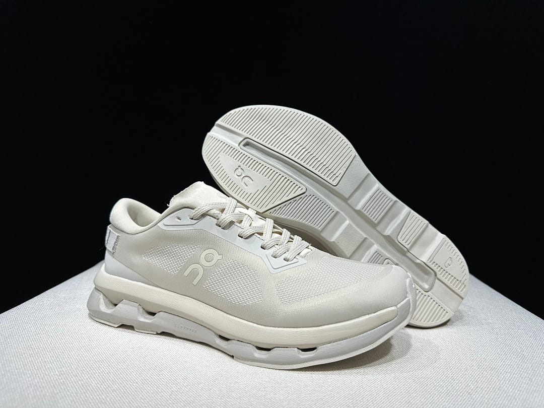 On Cloudzone × KITH 'Off White'