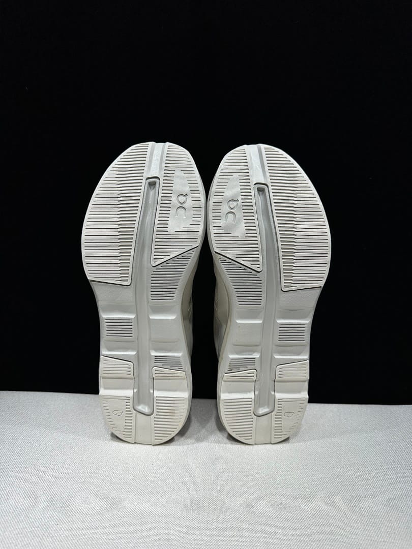 On Cloudzone × KITH 'Off White'