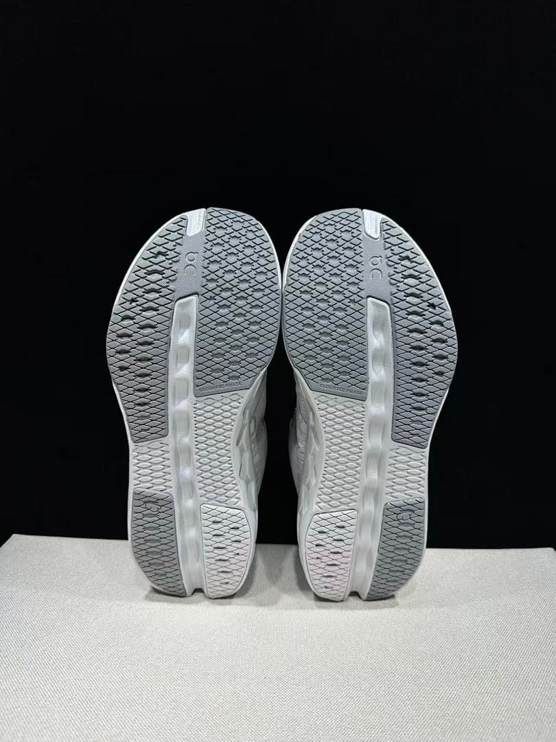 On Cloudsurfer Next (Colorway 2)