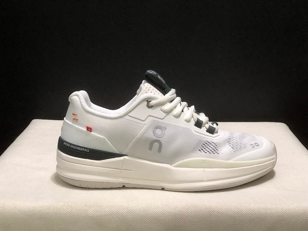 On The Roger Pro (Colorway 2)