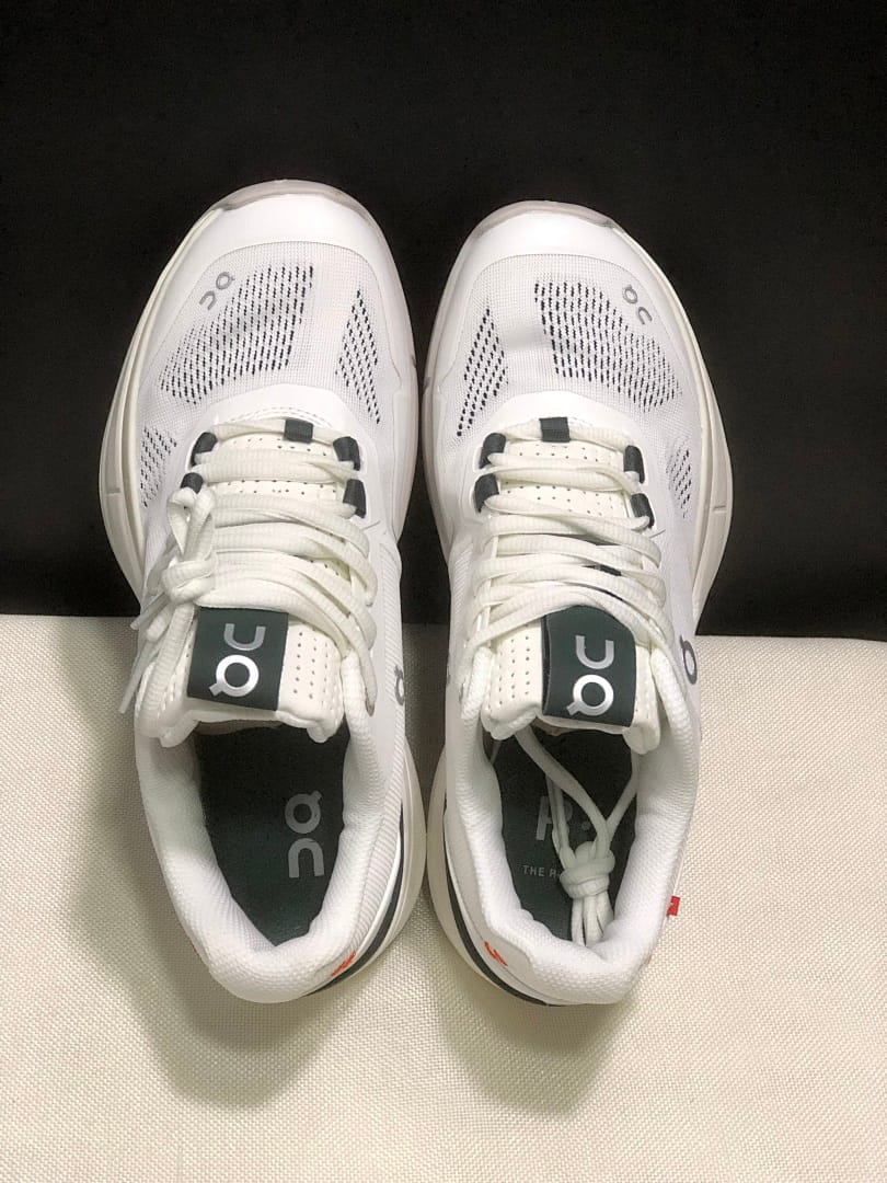 On The Roger Pro (Colorway 2)
