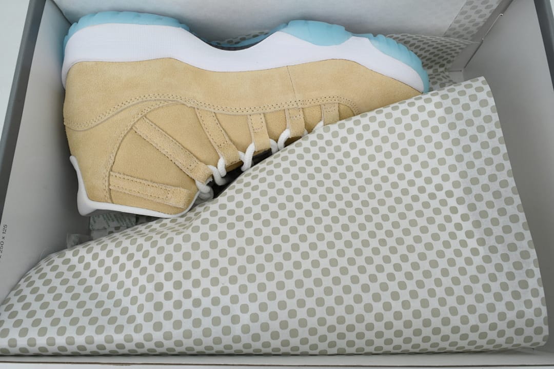 Air Jordan 11 Retro x OFF White H-Town (Colorway 2)