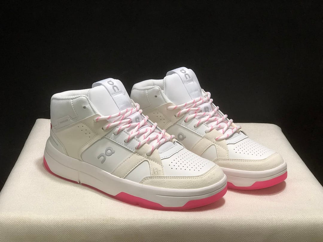 On THE ROGER Clubhouse 3 (Colorway 3)