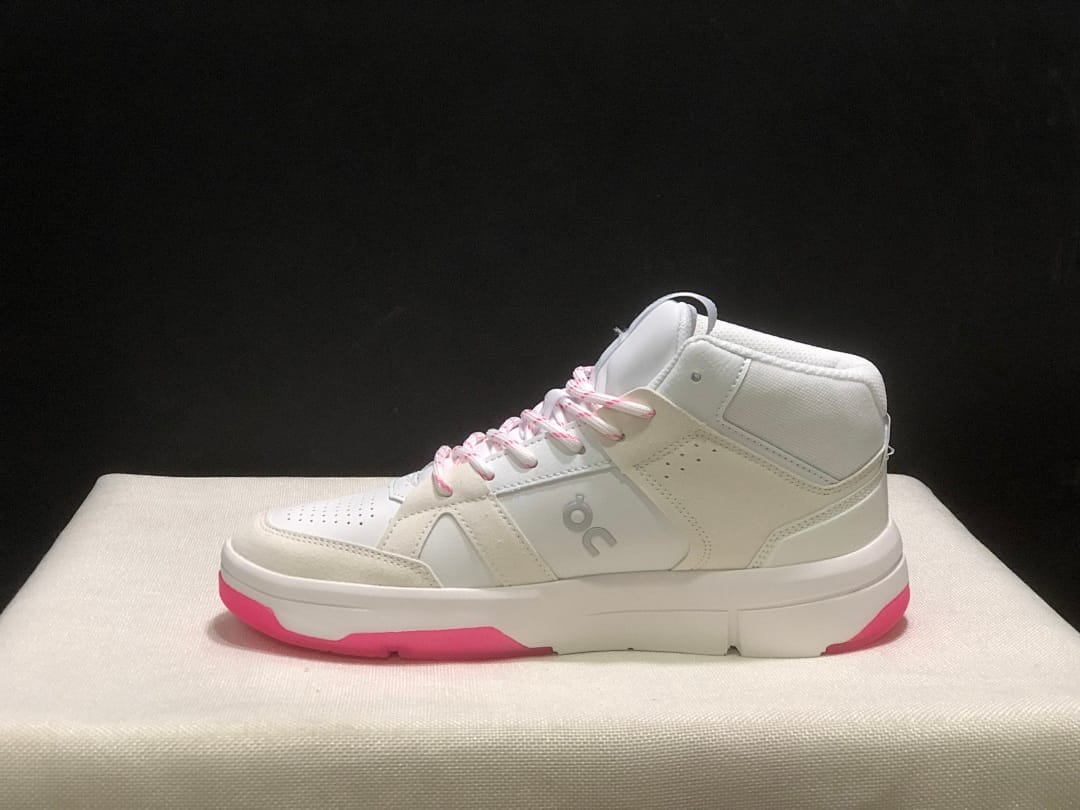 On THE ROGER Clubhouse 3 (Colorway 3)