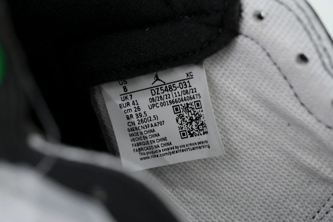 Air Jordan 1 Retro High OG Lucky Green