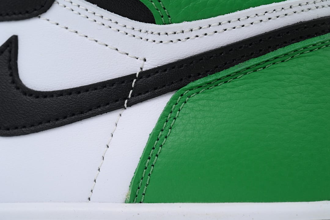 Air Jordan 1 Retro High OG Lucky Green