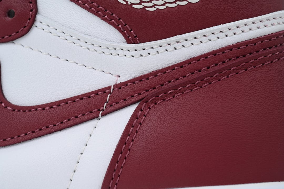 Air Jordan 1 Retro High OG Artisanal Red