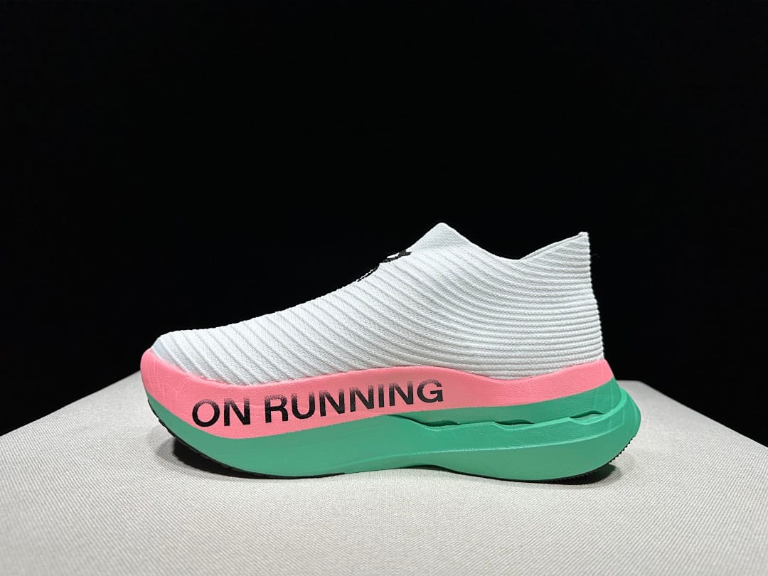 On Cloudboom Strike LS (Colorway 9)