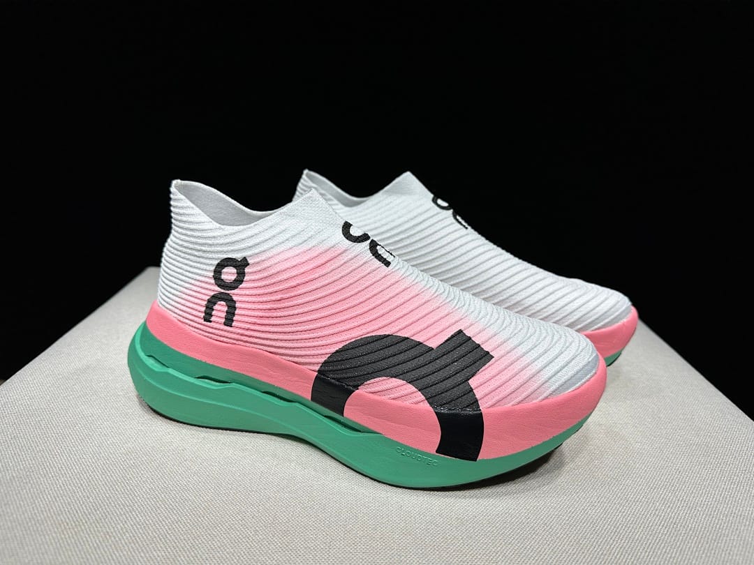 On Cloudboom Strike LS (Colorway 9)