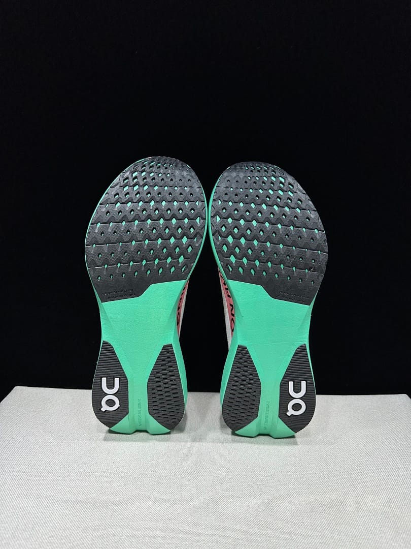 On Cloudboom Strike LS (Colorway 9)