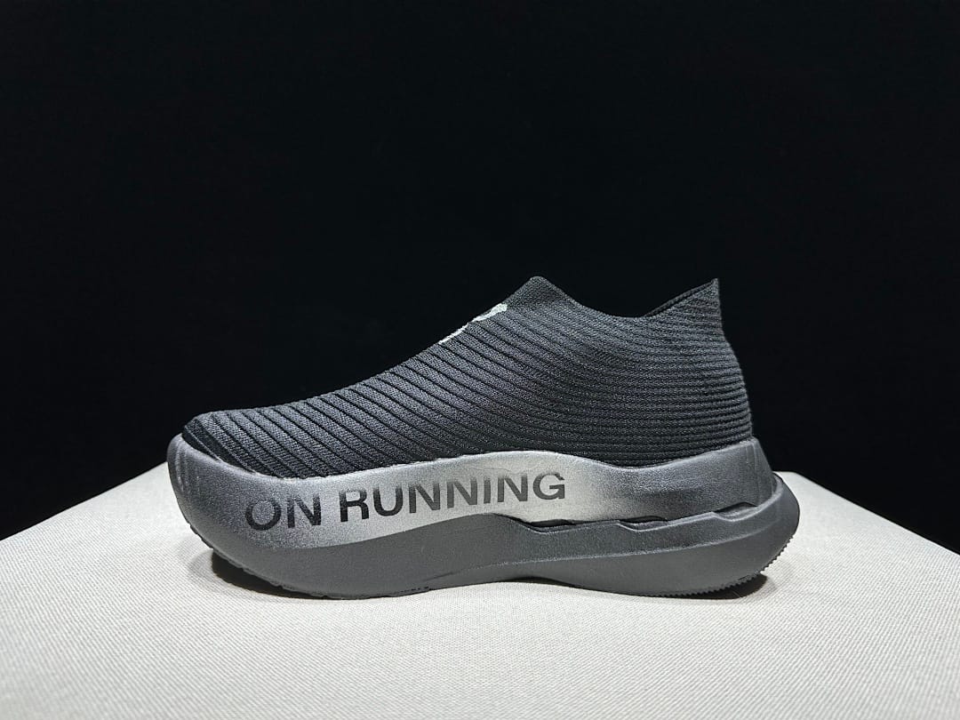 On Cloudboom Strike LS (Colorway 7)