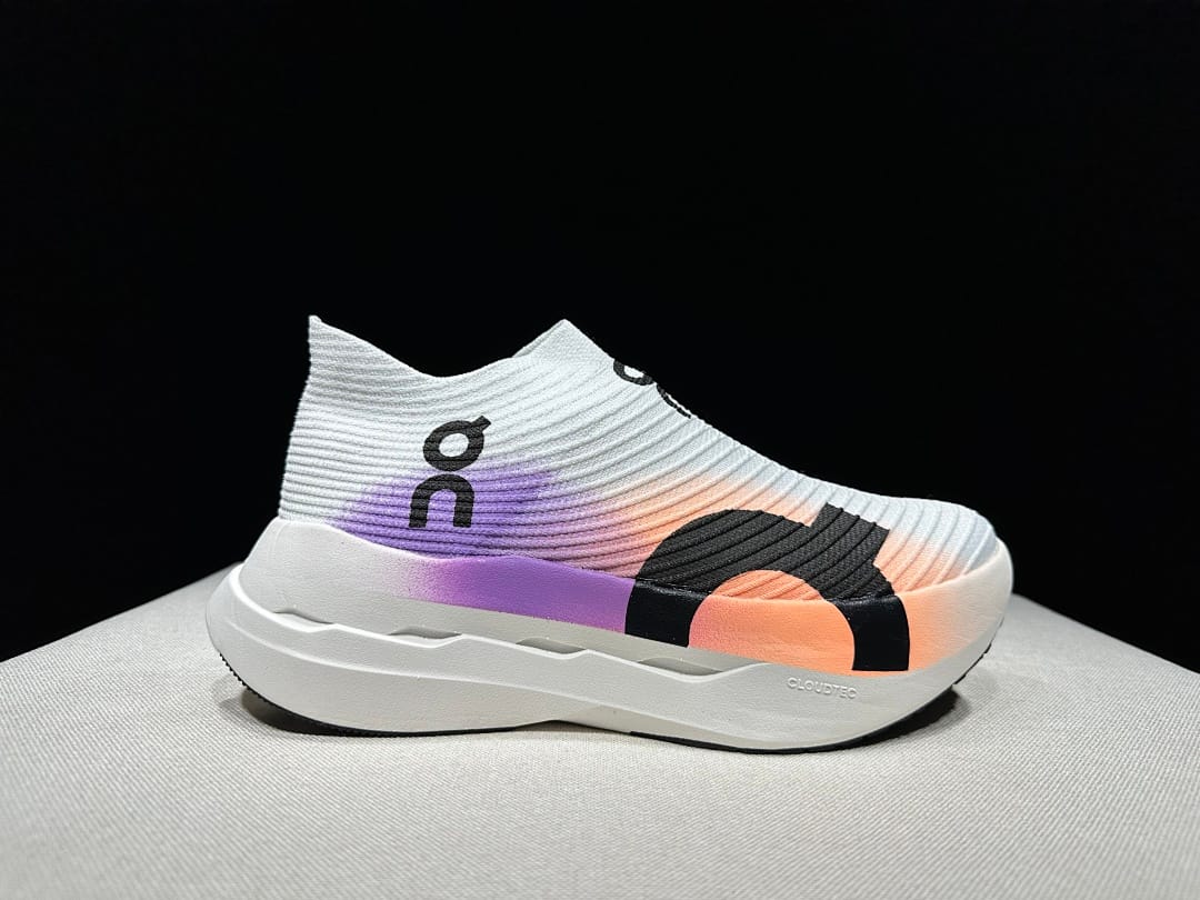 On Cloudboom Strike LS (Colorway 6)