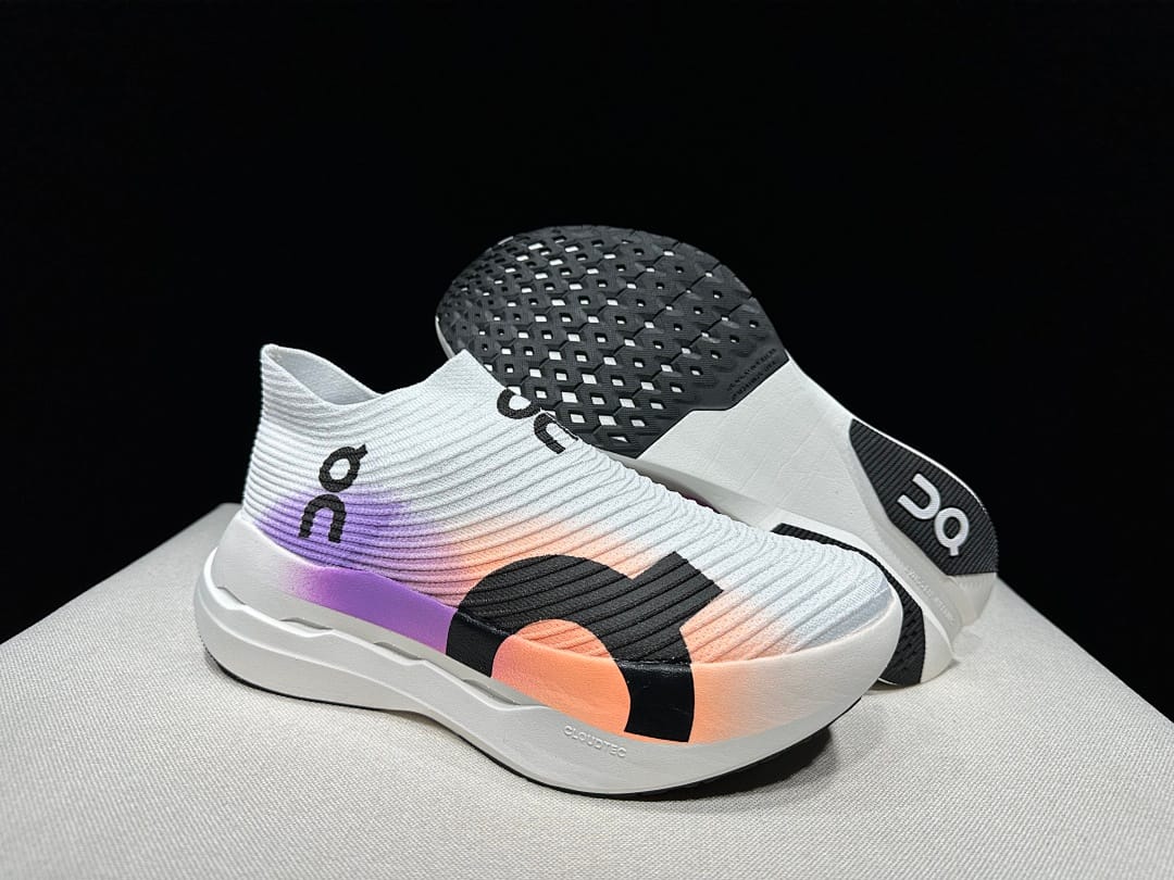 On Cloudboom Strike LS (Colorway 6)