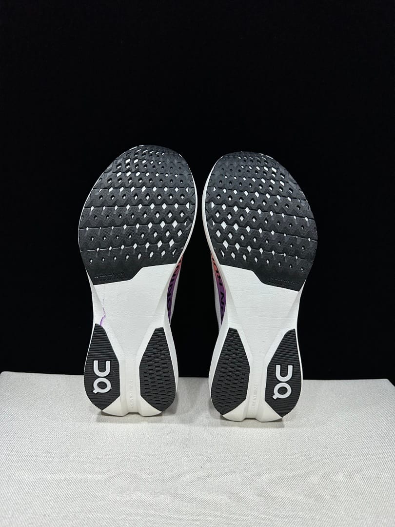 On Cloudboom Strike LS (Colorway 6)