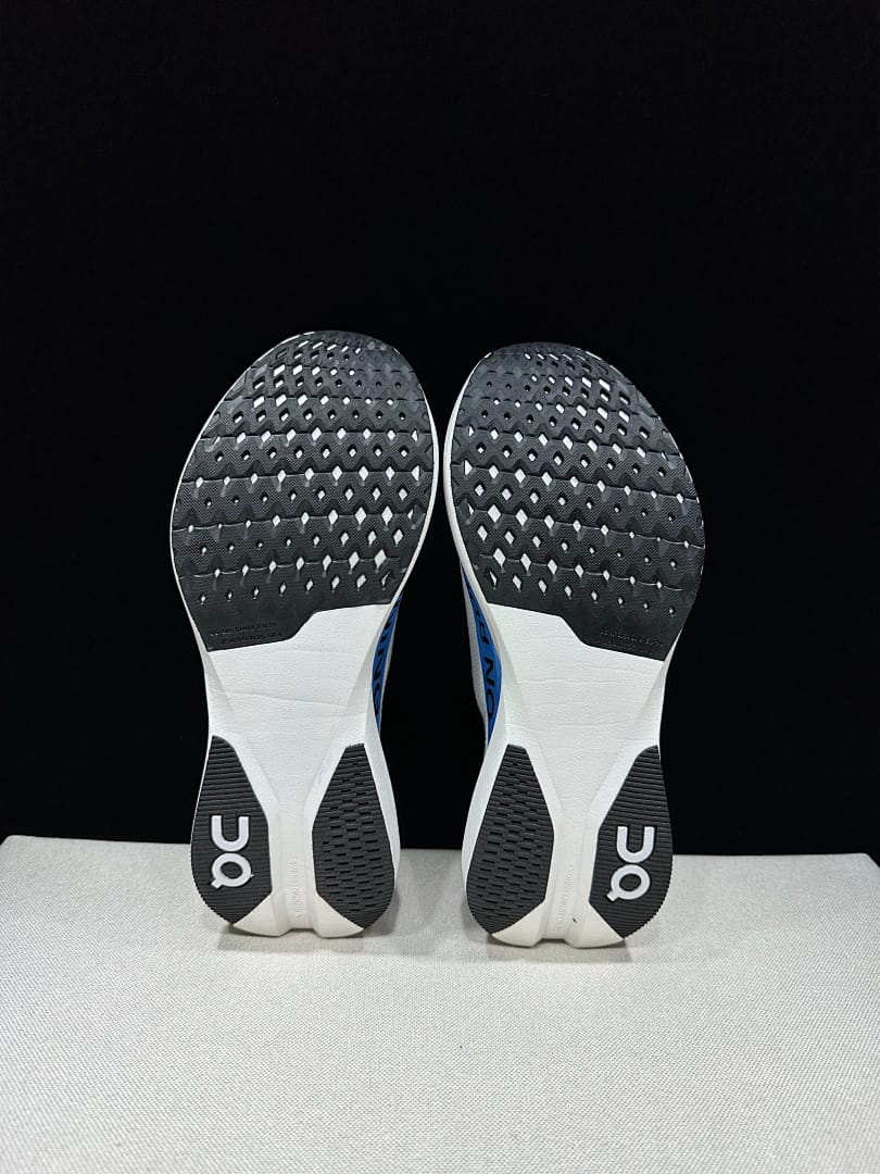 On Cloudboom Strike LS (Colorway 4)