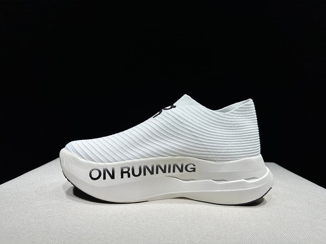 On Cloudboom Strike LS (Colorway 3)