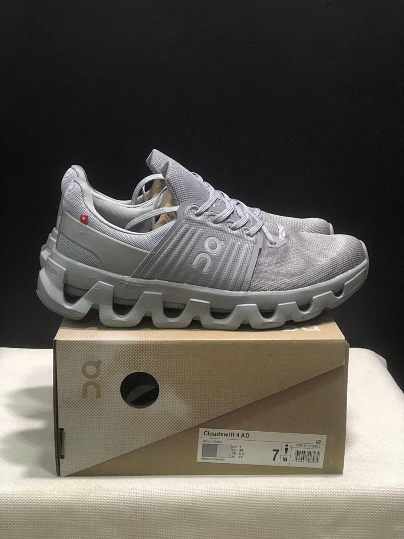 On Cloudswift 4 (Colorway 17)