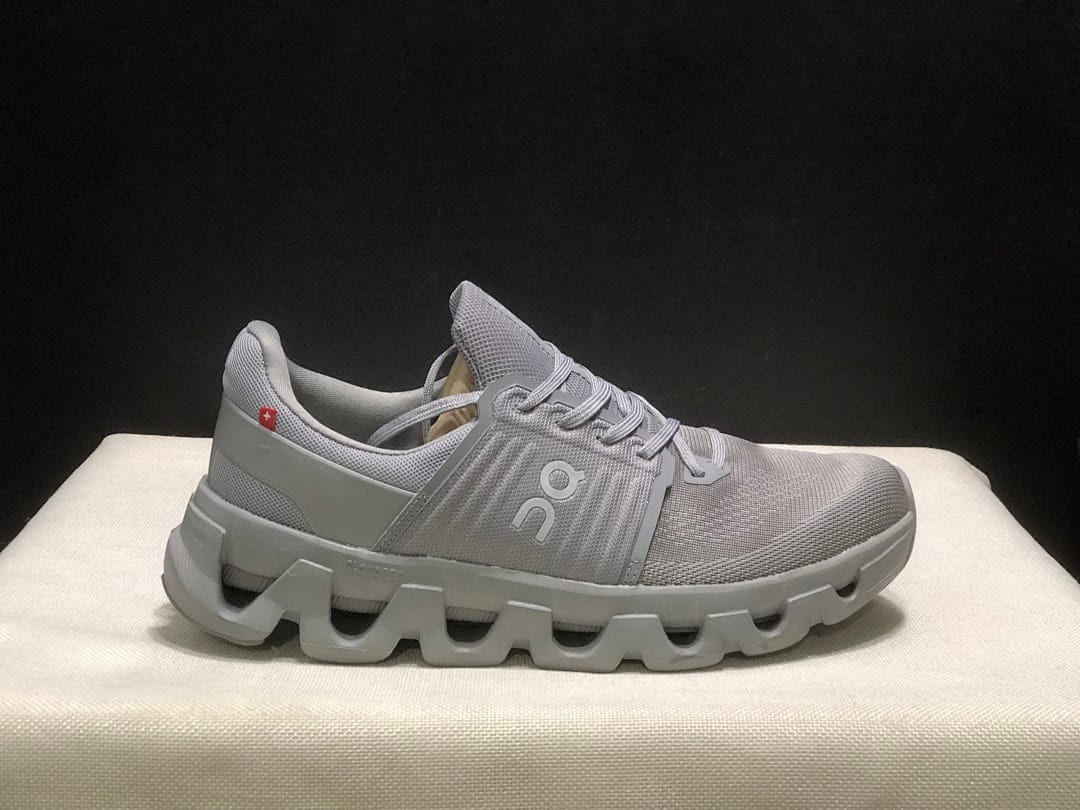 On Cloudswift 4 (Colorway 17)