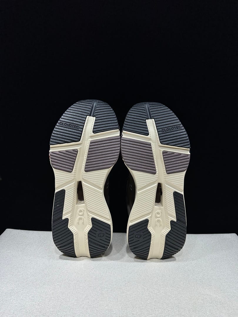 On Cloudnova X (Colorway 3)