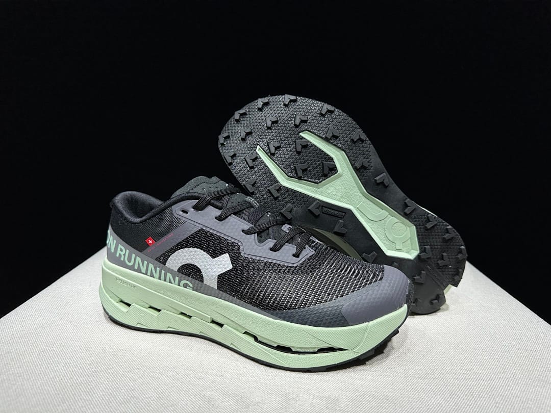 On Cloudultra 3 (Colorway 7)