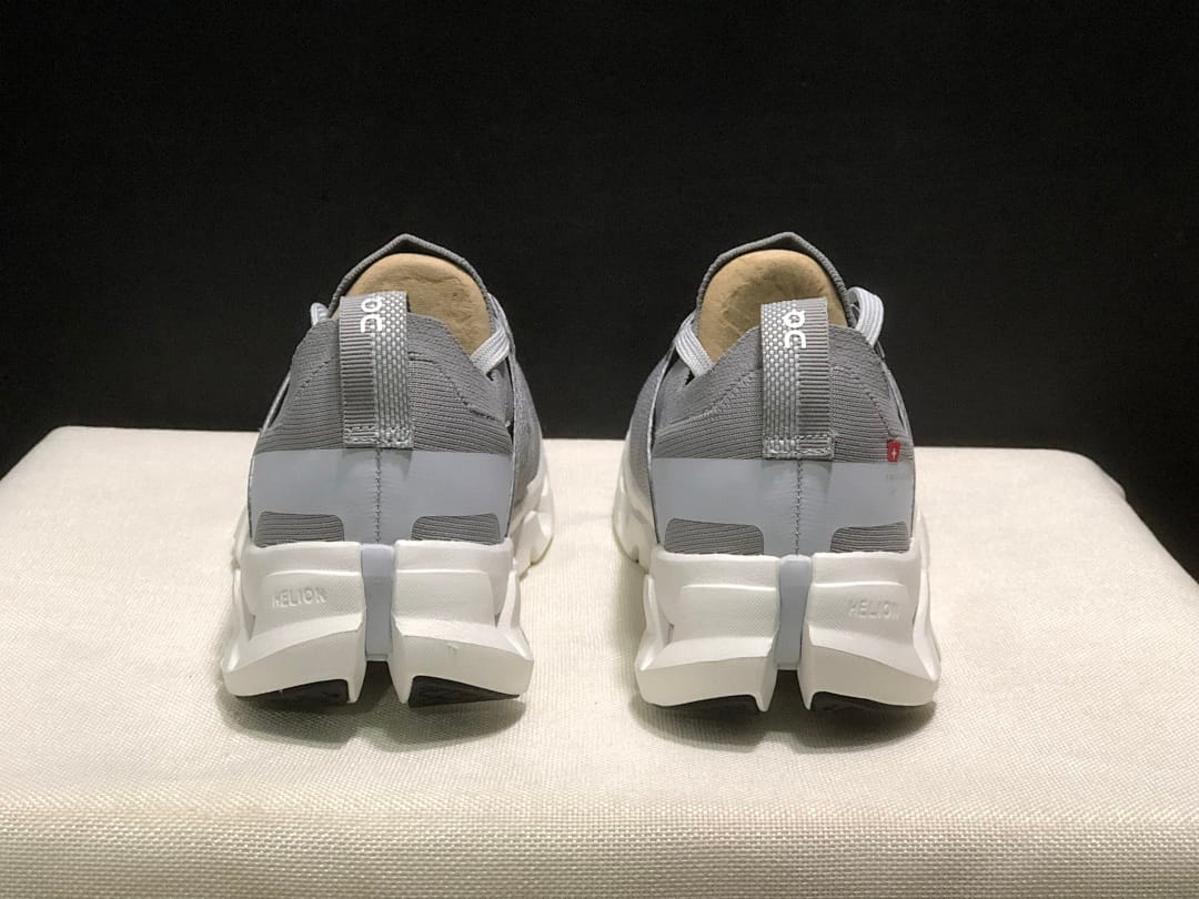 On Cloudswift 4 (Colorway 9)