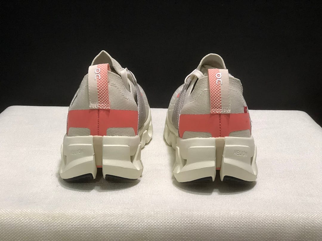 On Cloudswift 4 (Colorway 6)