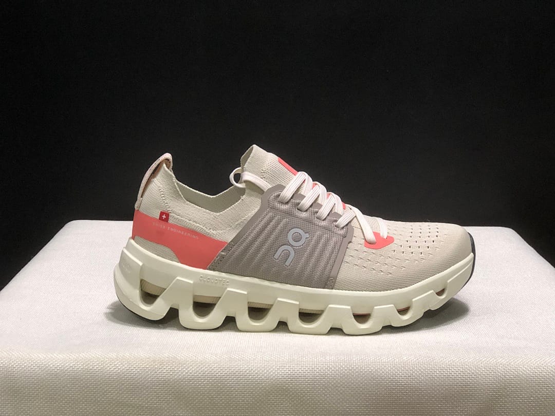 On Cloudswift 4 (Colorway 6)