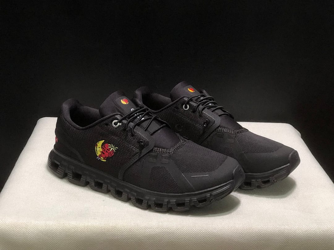 On Cloud 6 (Colorway 6)